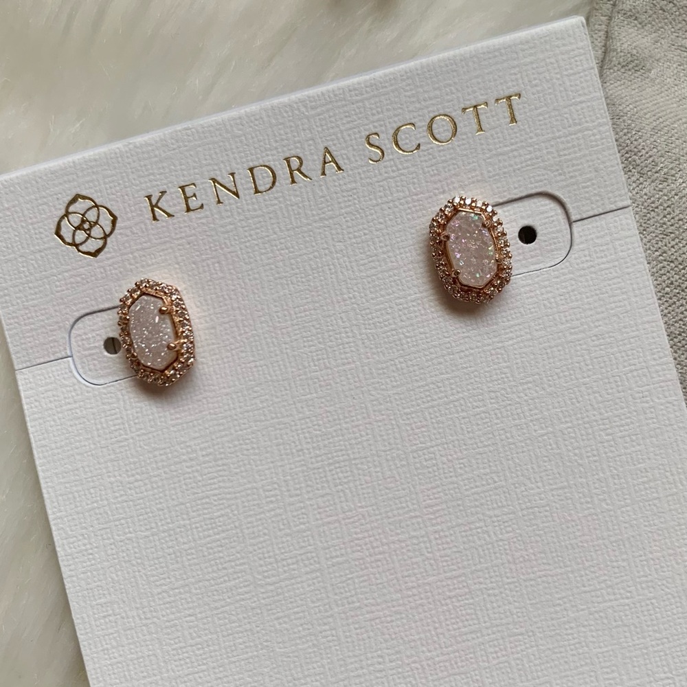 Kendra Scott Cade Rose Gold Stud Earrings in Rose Gold with Iridescent Drusy